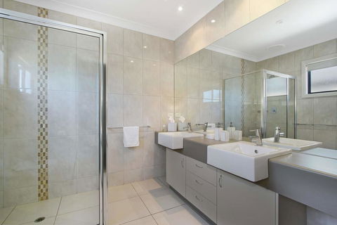 Cypress Townhouse 11 - Darwin Tourism 2