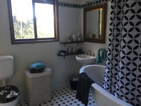 Dancing Waters Cottage - Darwin Tourism 2