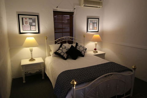 Dempster Cottage - Darwin Tourism 2