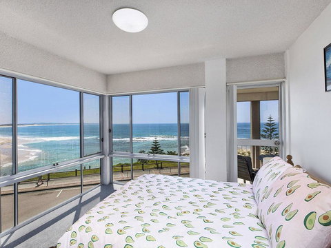 Dolphin Court 12 - Darwin Tourism 1