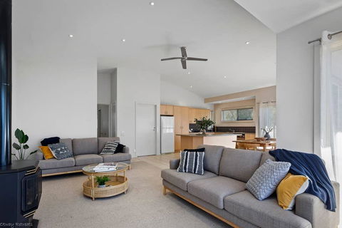 DRIFTWOOD VILLA - Free Wifi, Walk To Beach - Darwin Tourism 1