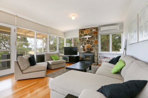 DROMANA BEACH SHACK... - Darwin Tourism 3