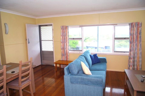 Dunroamin, 20 Main Street - Darwin Tourism 1