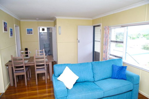 Dunroamin, 20 Main Street - Darwin Tourism 2