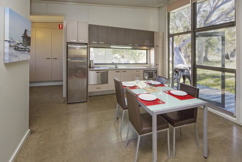 Ecocrackenback 7 - Sustainable Chalet Close To The Slopes - Darwin Tourism 3