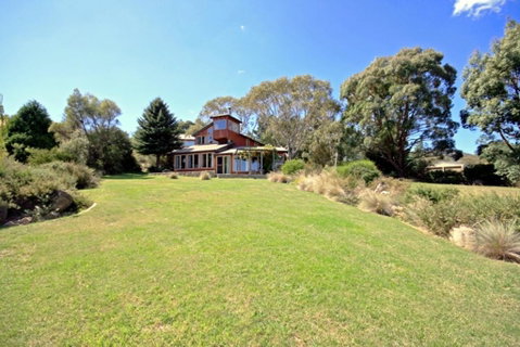 Edzell - Stunning Waterfront Home - Darwin Tourism 1
