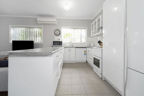 Eloora House, Blue Bay - Darwin Tourism 2