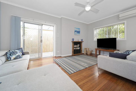 Eloora House, Blue Bay - Darwin Tourism 1
