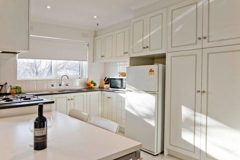 Elwood Seaside 2 Bed Retreat - Darwin Tourism 1