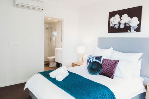 Entire Apartment-South Bank Luxe-Mater Hospital-Heated Pool-Netflix-WIFI-Gabba - Darwin Tourism 2