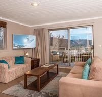 Erulisse-Spacious townhouse with magical lake views - Darwin Tourism