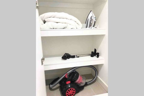 ESQ Astonishing 3BD Apartment 1 Min From Train Station - Darwin Tourism 3