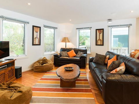 EVERGREEN BEACH HOUSE - Darwin Tourism 1