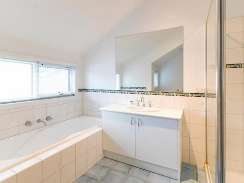 EVERGREEN BEACH HOUSE - Darwin Tourism 2