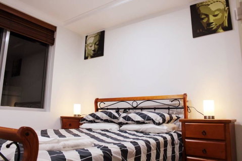 Executively Styled 2 Bed, 2 Bath, Perfect Location - Darwin Tourism 3