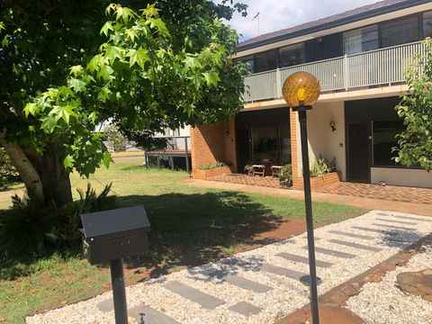 Fi's Beach House - Darwin Tourism 2