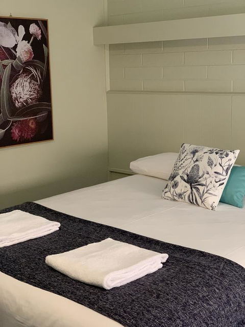 Finley Country Club Hotel Motel - Darwin Tourism 2