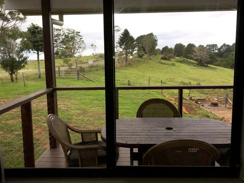 Flame Tree Chalet - Darwin Tourism 1