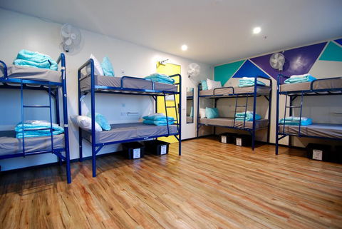 Flinders Backpackers - Darwin Tourism 3