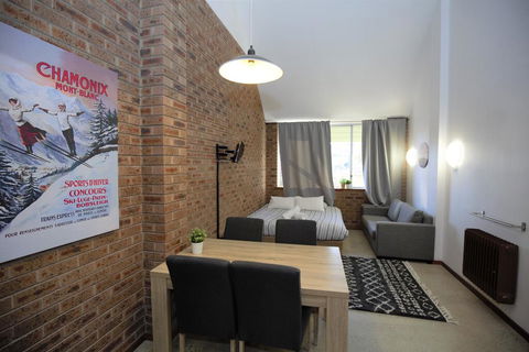 Gables 11 On Clyde Street - Darwin Tourism 3