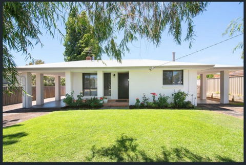 Gale Street Retreat Busselton - Darwin Tourism 2