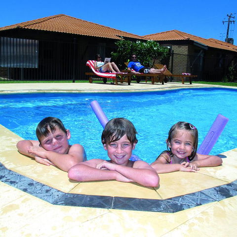 Geraldton's Ocean West Holiday Units & Short Stay Accommodation - Darwin Tourism 3
