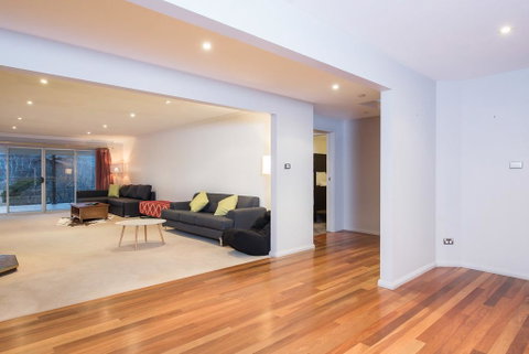 Gippsland Twelve-Spacious And Central With Off Street Parking - Darwin Tourism 3