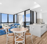 Grand Beach Views in 2-Bed Apartment With Balcony - Darwin Tourism