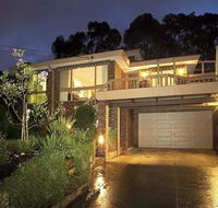 Great Views/Location 5 bedrooms in Glen Waverley - Darwin Tourism