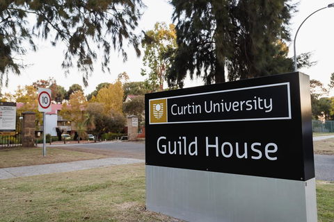 Guild House 6 Bedroom Flat - Darwin Tourism 1