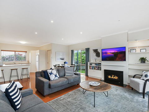 GUILDFORD COTTAGE - Darwin Tourism 2