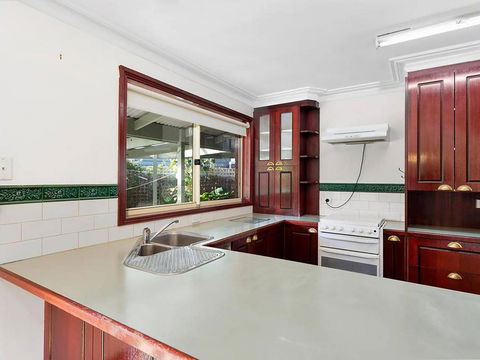 GUMS & ROSES - Family Home In The Heart Of Town. - Darwin Tourism 3