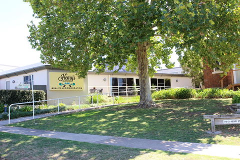Henry's Quirindi - Darwin Tourism 3