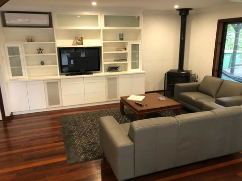 Hidden Gem Acreage Close To Terrigal Beach - Darwin Tourism 3