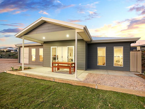 High Tide - Wallaroo Beachfront Property - Pet-Friendly - Darwin Tourism 1