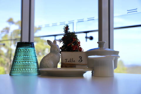 Hilltop On Tamborine - Darwin Tourism 2