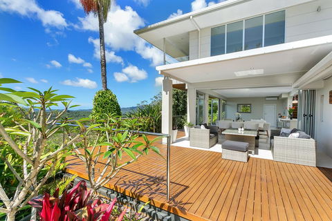 Hilltop Rainforest Retreat - Darwin Tourism 0