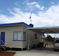 Holiday House Clermont - Darwin Tourism