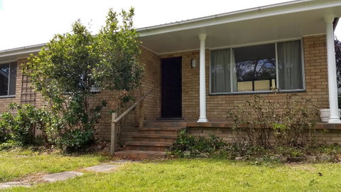 Hollyhill Cottage - Darwin Tourism 1