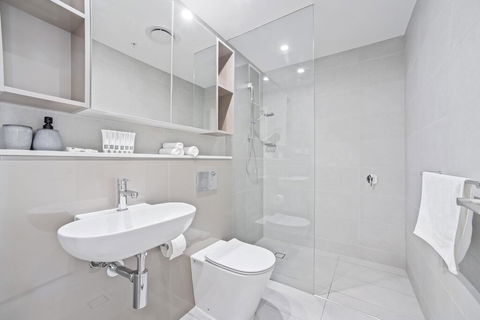 HomeHotel-Luxury Home, High Rise With View. - Darwin Tourism 1