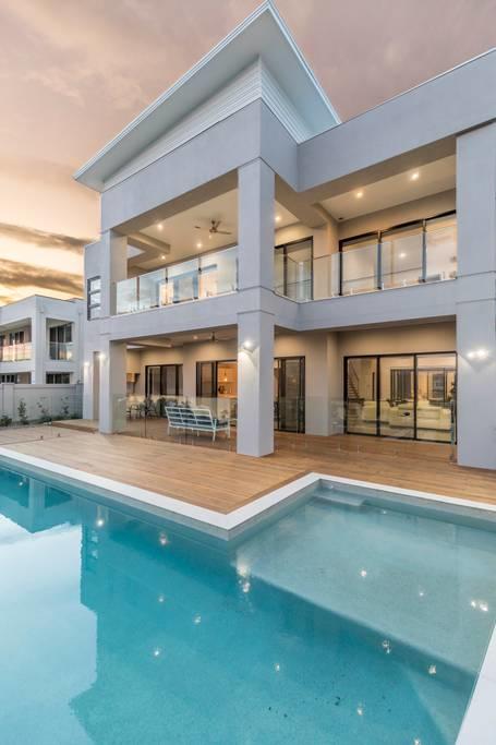 HomePlus - Luxury Living In Sanctuary Cove - Darwin Tourism 3