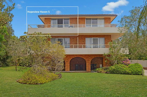 HOPEVIEW HAVEN 5 - DUNBOGAN ACCOMODATiON - Darwin Tourism 0
