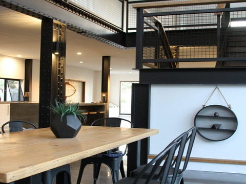 Horizons At Currarong - Architecturally Designed Beach House - Darwin Tourism 3
