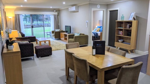 Jewel In The Crowne - Darwin Tourism 0