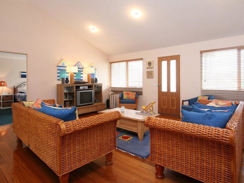 Killarney Cottage - Darwin Tourism 1