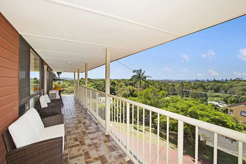 KINGSCLIFF HOLIDAY HOME ON THE HILL - SYD'S VIEW - Darwin Tourism 3