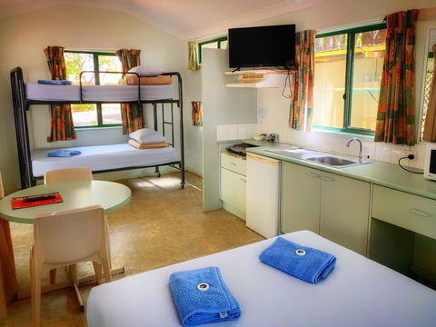 Knotts Crossing Resort - Darwin Tourism 3