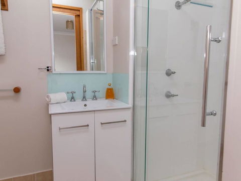Kookas Nest - Waterfront Home, Tranquil Setting - Darwin Tourism 1