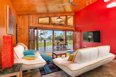 Lake Tinaroo Waterfrontage - Darwin Tourism 0