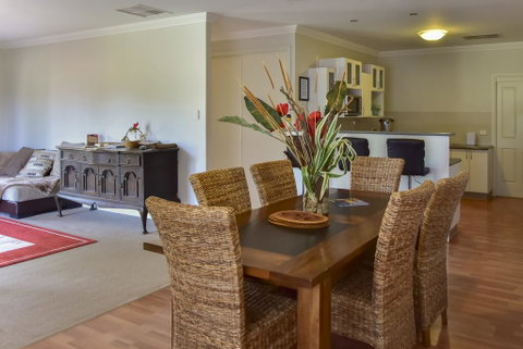 Lake Tyrrell Accommodation LTA - Darwin Tourism 1